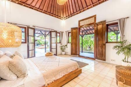 Villa Toscana - 7 Bdr Luxury Villa With Private Pool & Jacuzzi Seminyak  Exterior photo